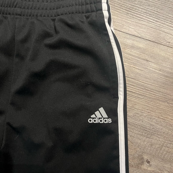 Black and white Adidas sweatpants - Picture 2 of 4